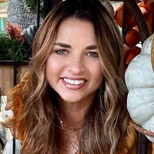 Meet your Posher, Serena